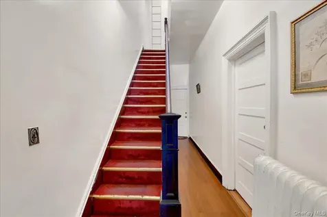 4521 Carpenter Avenue Bronx NY 10470