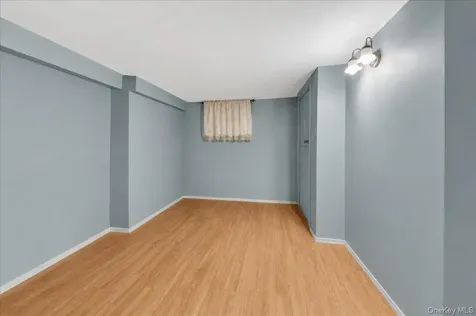 4521 Carpenter Avenue Bronx NY 10470