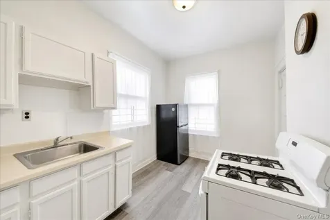 4521 Carpenter Avenue Bronx NY 10470