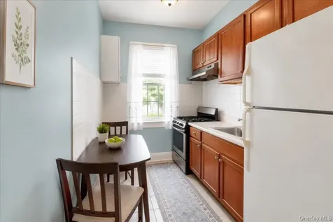 4521 Carpenter Avenue Bronx NY 10470