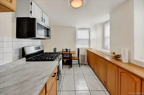 4521 Carpenter Avenue Bronx NY 10470