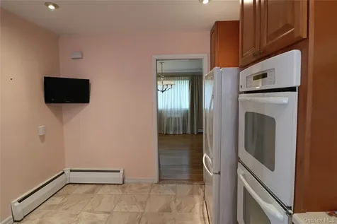 203-55 27th Avenue Bayside NY 11360