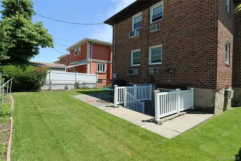 203-55 27th Avenue Bayside NY 11360