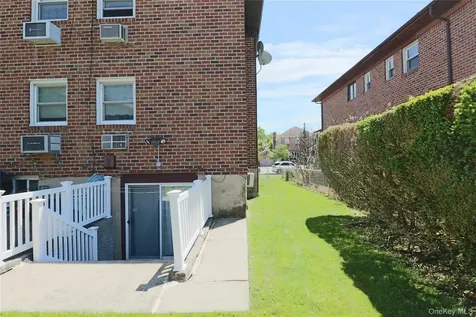 203-55 27th Avenue Bayside NY 11360