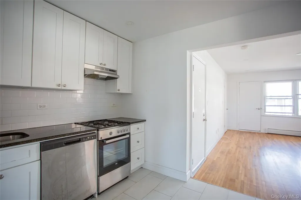 330 E Broadway Long Beach NY 11561