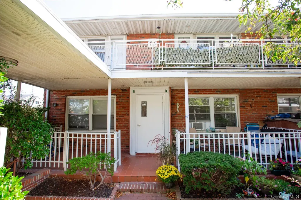 330 E Broadway Long Beach NY 11561