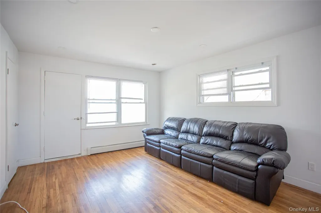 330 E Broadway Long Beach NY 11561