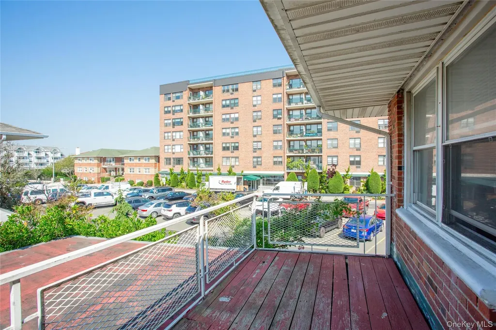 330 E Broadway Long Beach NY 11561