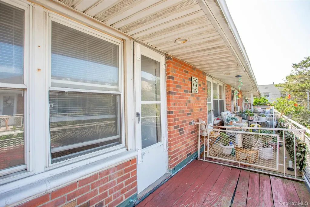 330 E Broadway Long Beach NY 11561