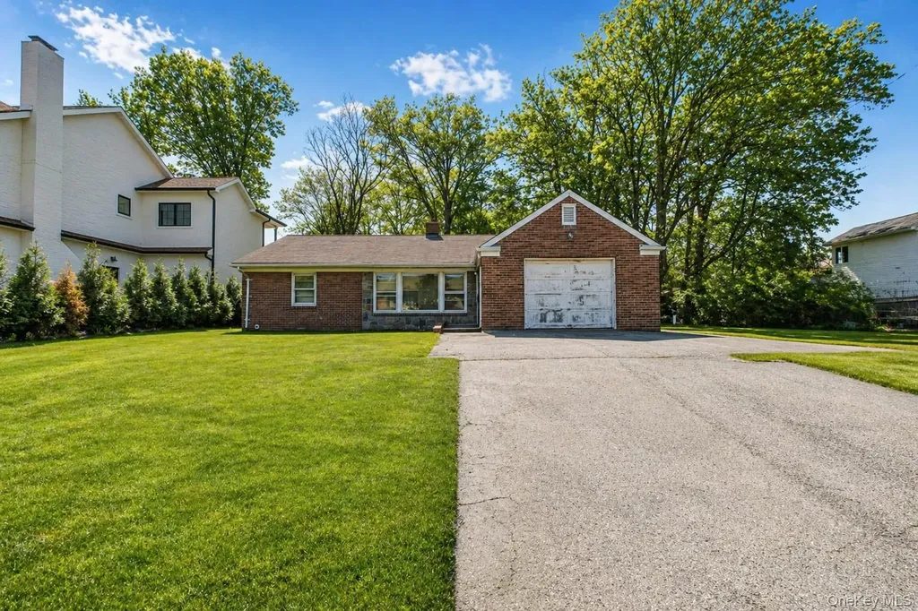 20 Delphine Terrace Staten Island NY 10305