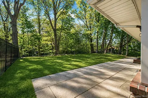 20 Delphine Terrace Staten Island NY 10305