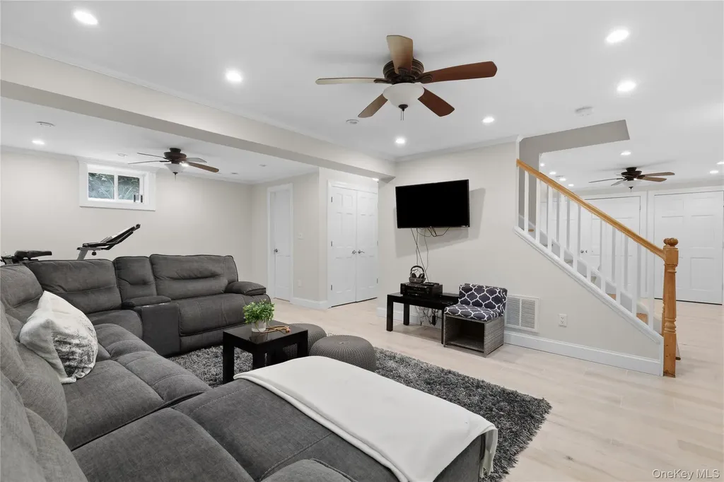 123 Hilburn Road Scarsdale NY 10583