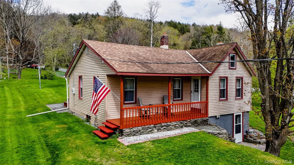 11 Hood Road Roscoe NY 12776