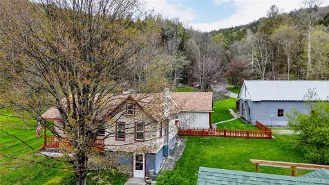 11 Hood Road Roscoe NY 12776