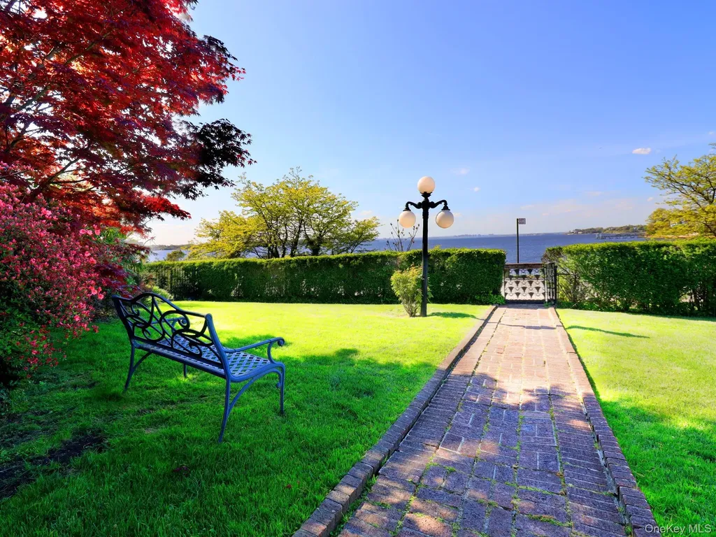 1120 Shore Road Little Neck NY 11363
