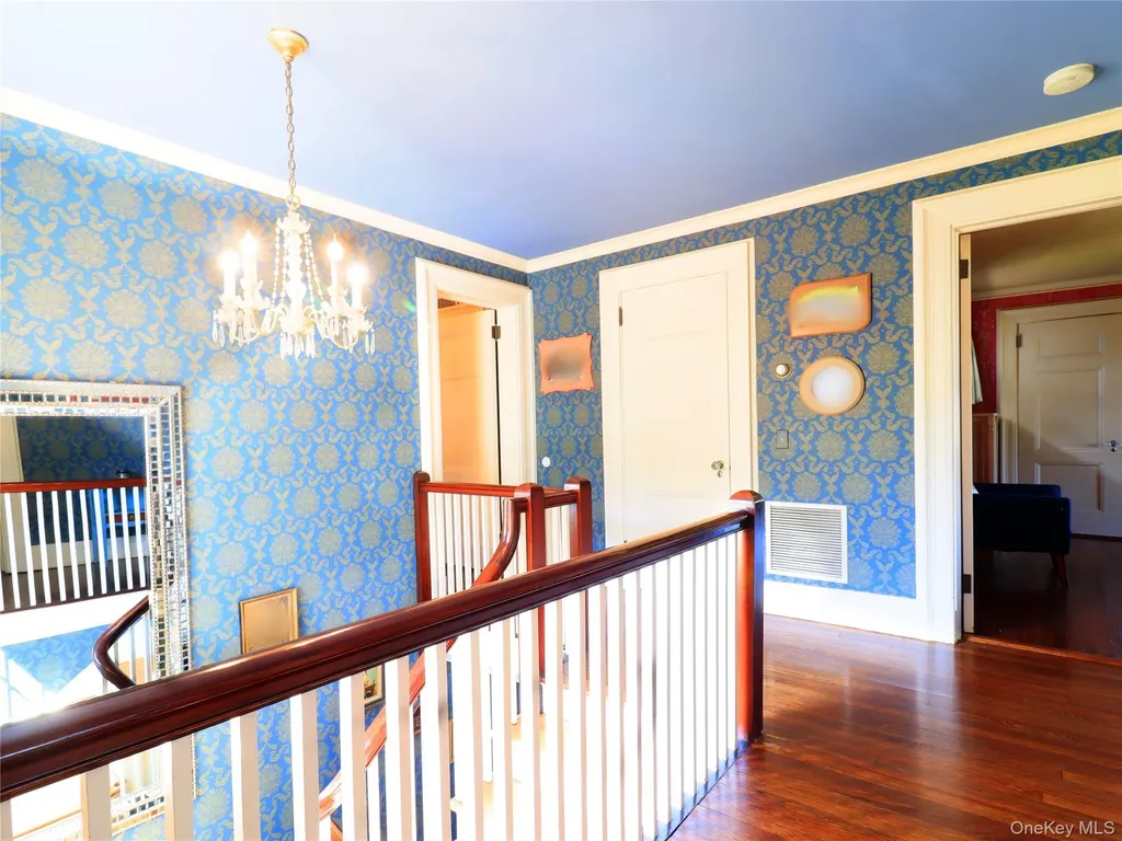 1120 Shore Road Little Neck NY 11363