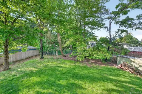 8 Mockingbird Lane Poughkeepsie NY 12601