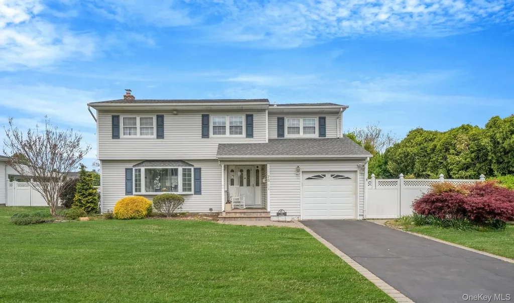 75 Pawnee Drive Commack NY 11725
