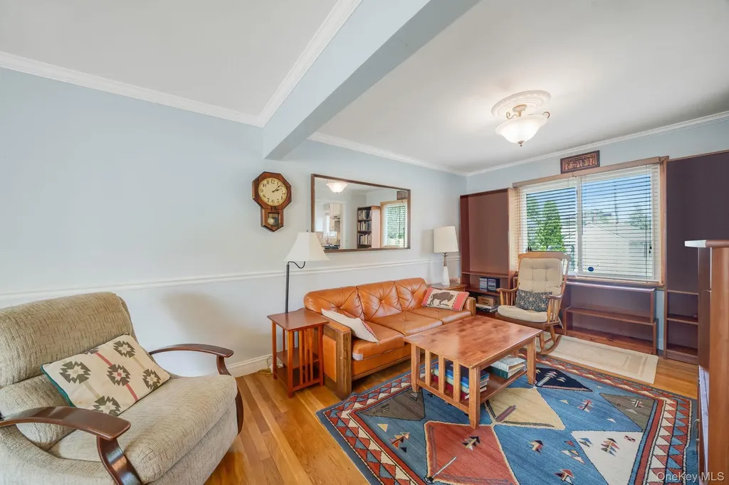 75 Pawnee Drive Commack NY 11725