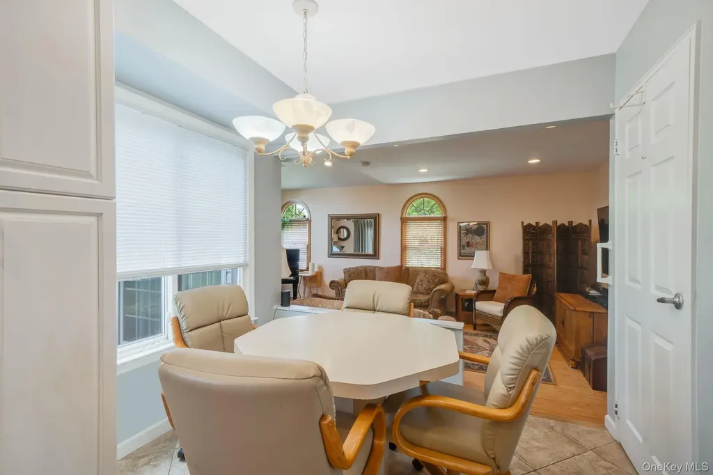 75 Pawnee Drive Commack NY 11725