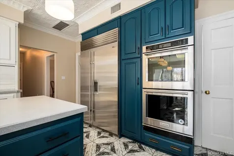 11 Baker Lane Suffern NY 10901