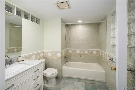 11 Baker Lane Suffern NY 10901
