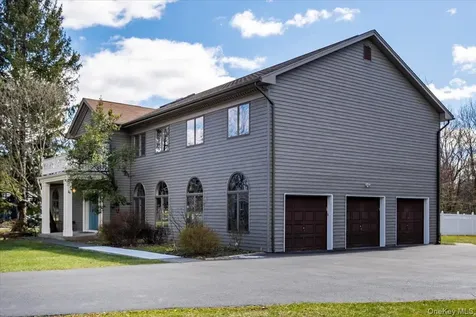 11 Baker Lane Suffern NY 10901