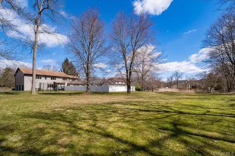 11 Baker Lane Suffern NY 10901