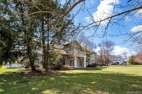11 Baker Lane Suffern NY 10901