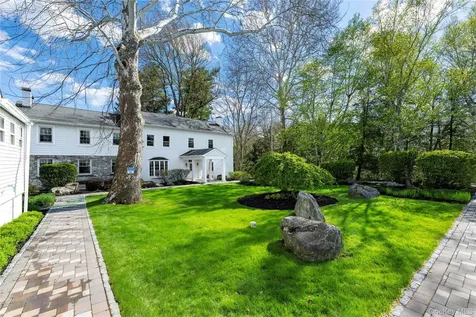 165 Roosevelt Drive Poughquag NY 12570