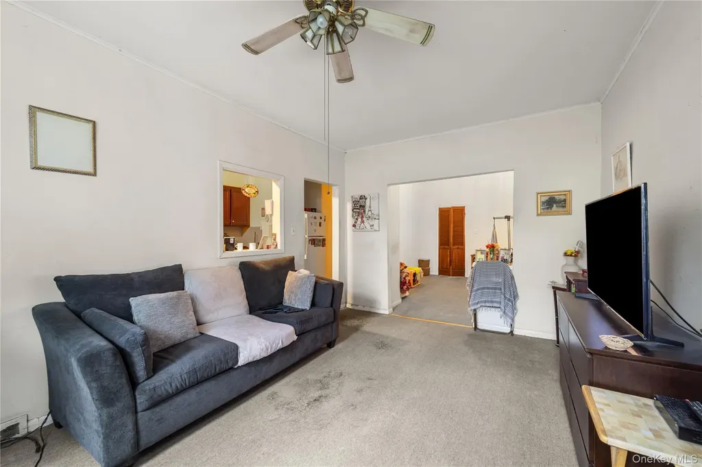 60-77 69th Avenue Ridgewood NY 11385