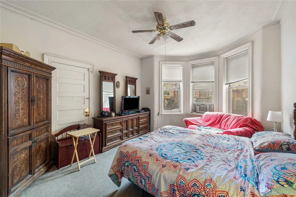 60-77 69th Avenue Ridgewood NY 11385