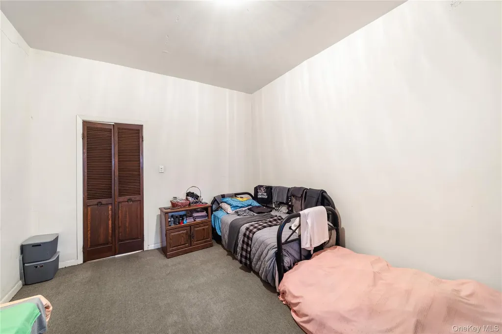 60-77 69th Avenue Ridgewood NY 11385