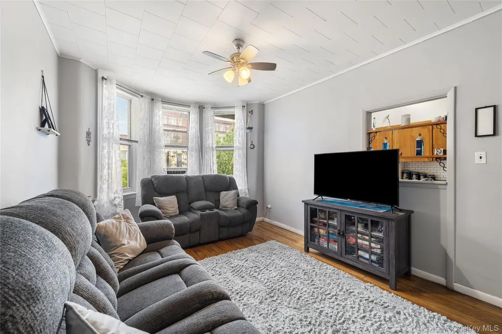 60-77 69th Avenue Ridgewood NY 11385