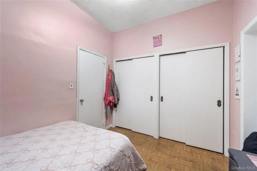 60-77 69th Avenue Ridgewood NY 11385