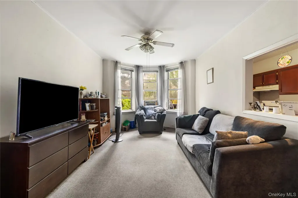 60-77 69th Avenue Ridgewood NY 11385