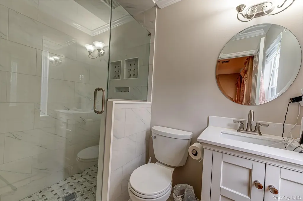34 Paddington Circle Smithtown NY 11787