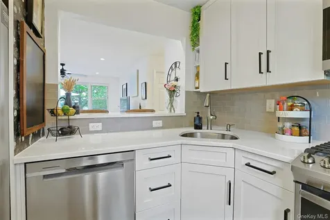 165 S Buckhout S Irvington NY 10533