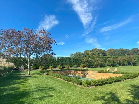172 Narrow Lane E Sagaponack NY 11962