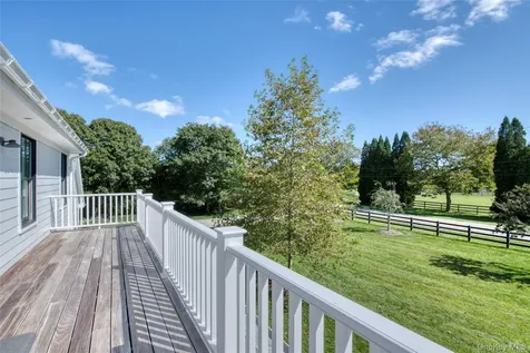 172 Narrow Lane E Sagaponack NY 11962