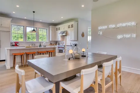 172 Narrow Lane E Sagaponack NY 11962