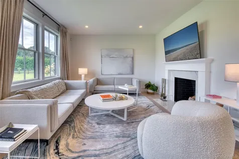 172 Narrow Lane E Sagaponack NY 11962