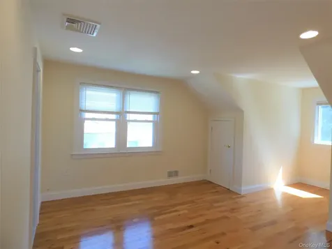 53 Lee Avenue Scarsdale NY 10583