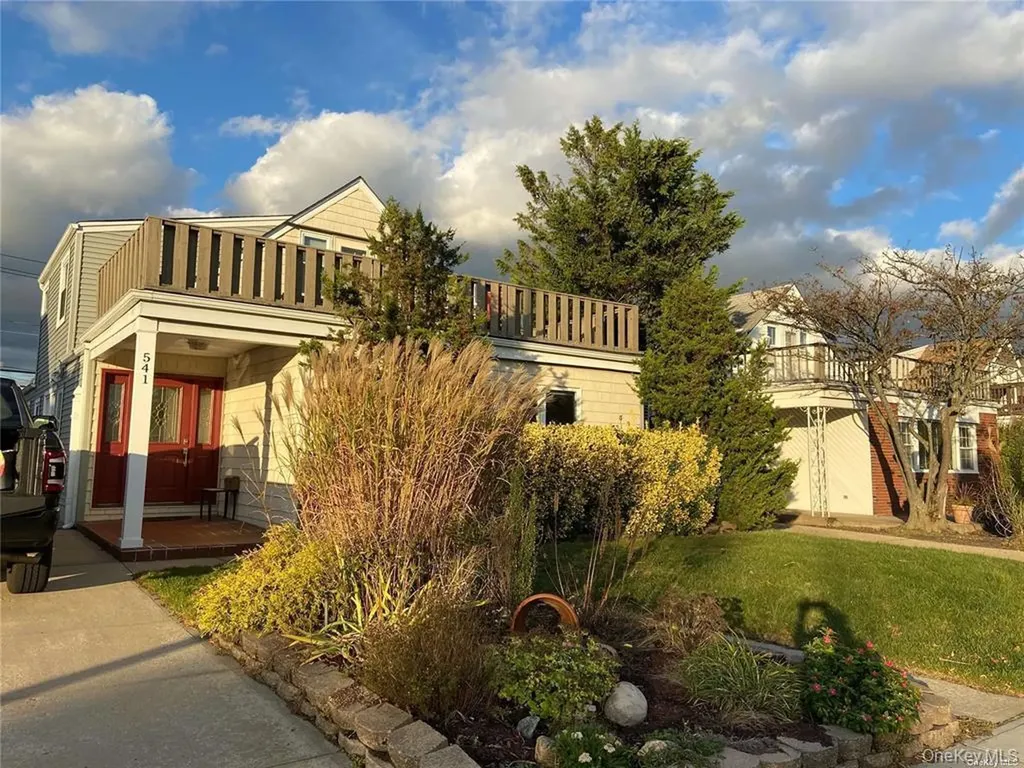 541 E Park Avenue Long Beach NY 11561