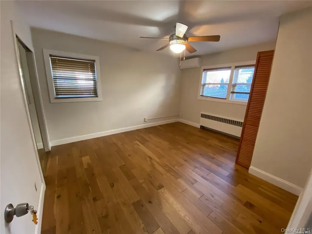 541 E Park Avenue Long Beach NY 11561