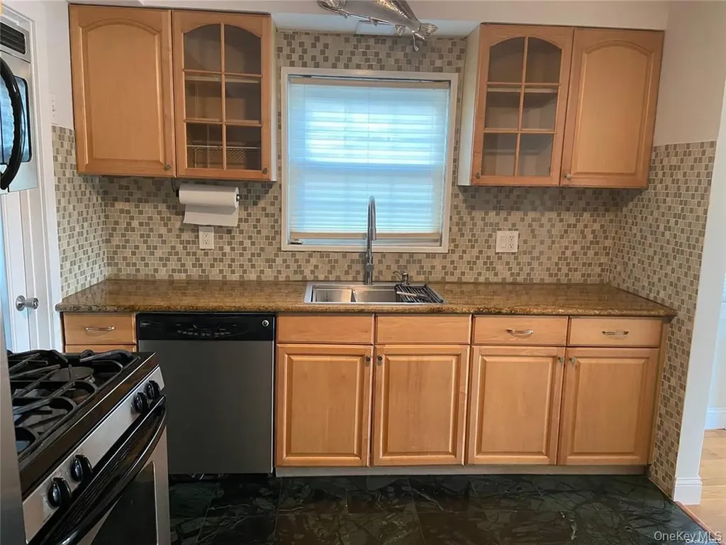 541 E Park Avenue Long Beach NY 11561