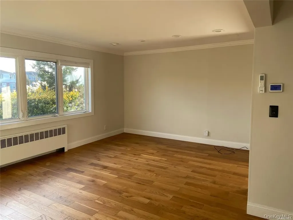 541 E Park Avenue Long Beach NY 11561