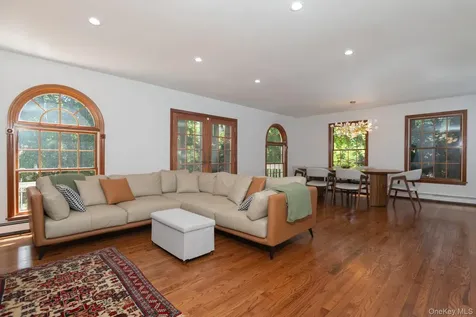27 Valentine Road Briarcliff Manor NY 10510