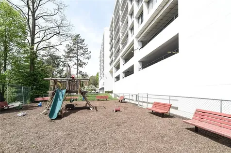 300 High Point Drive Hartsdale NY 10530