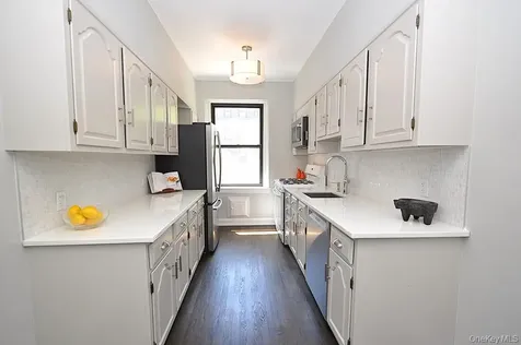 143 Garth Road Scarsdale NY 10583